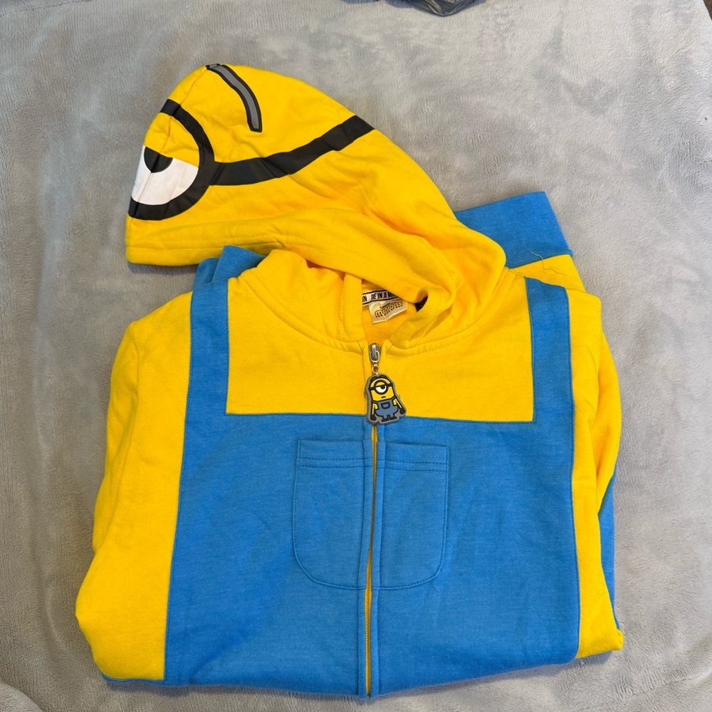 Minion-Themed Men's Zip-Up Hoodie Sweater - Yellow & Blue
